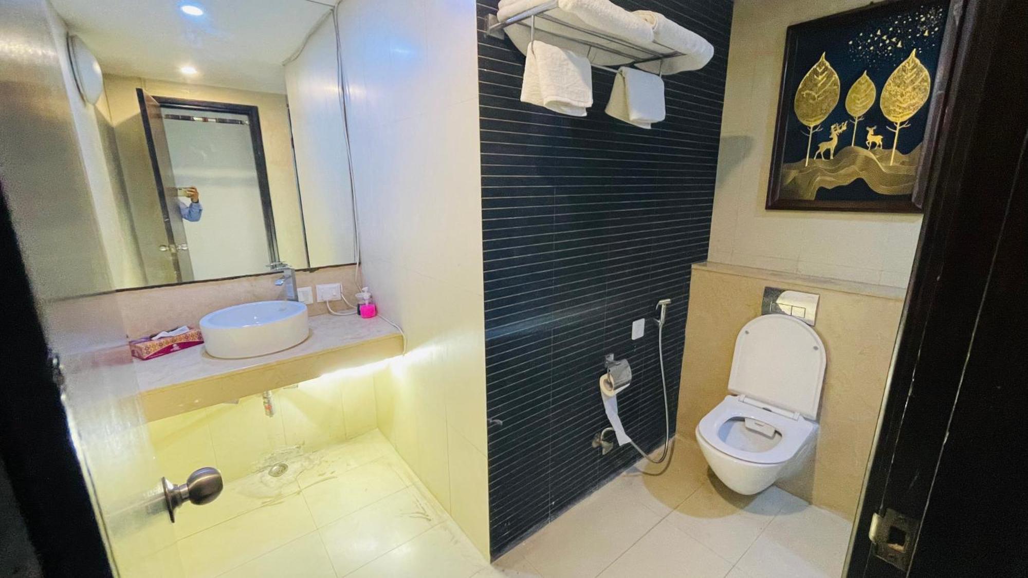 Saltstayz Select - Malcha & Chankyapuri นิวเดลี ภายนอก รูปภาพ